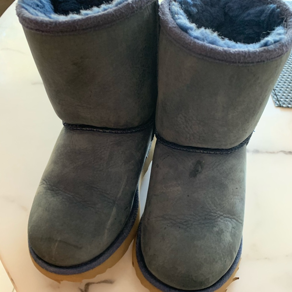 Boys/girls UGG boots. Waterproof size 10
